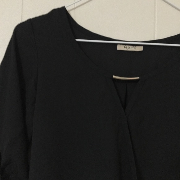 Black High-Low Top - Picture 2 of 3